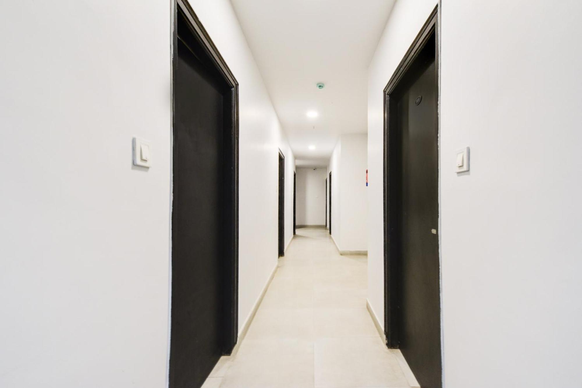 Super Townhouse Alwal Road Hotel Trimulgherry Exterior foto
