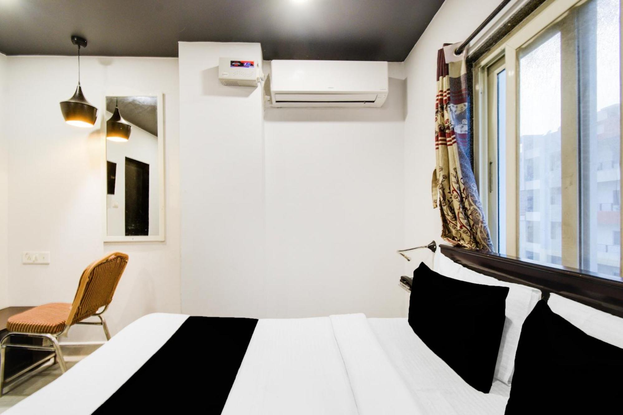 Super Townhouse Alwal Road Hotel Trimulgherry Exterior foto