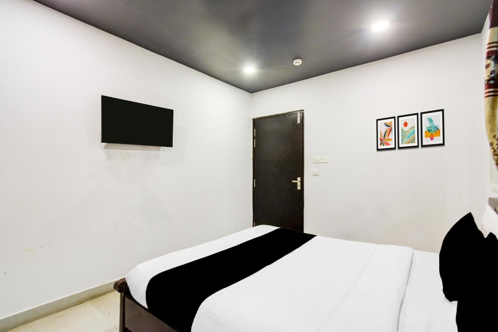 Super Townhouse Alwal Road Hotel Trimulgherry Exterior foto